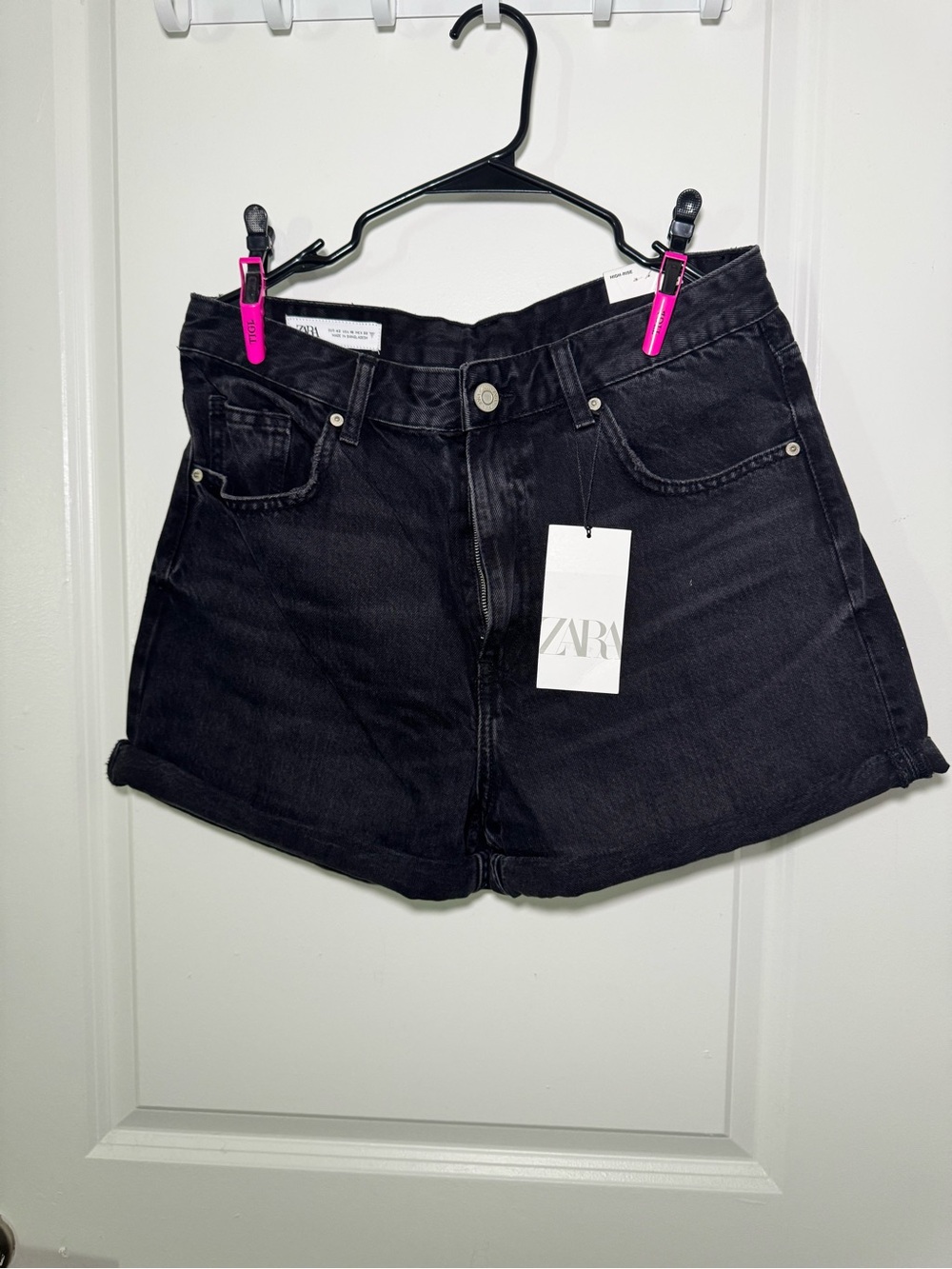 Zara Black Rolled-Hem Denim Shorts